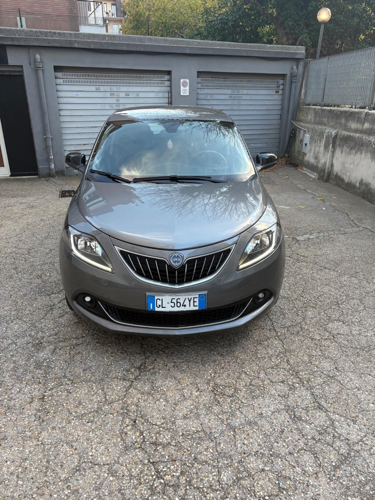 Lancia Ypsilon 1.0 FireFly 5 porte S&S Hybrid Gold