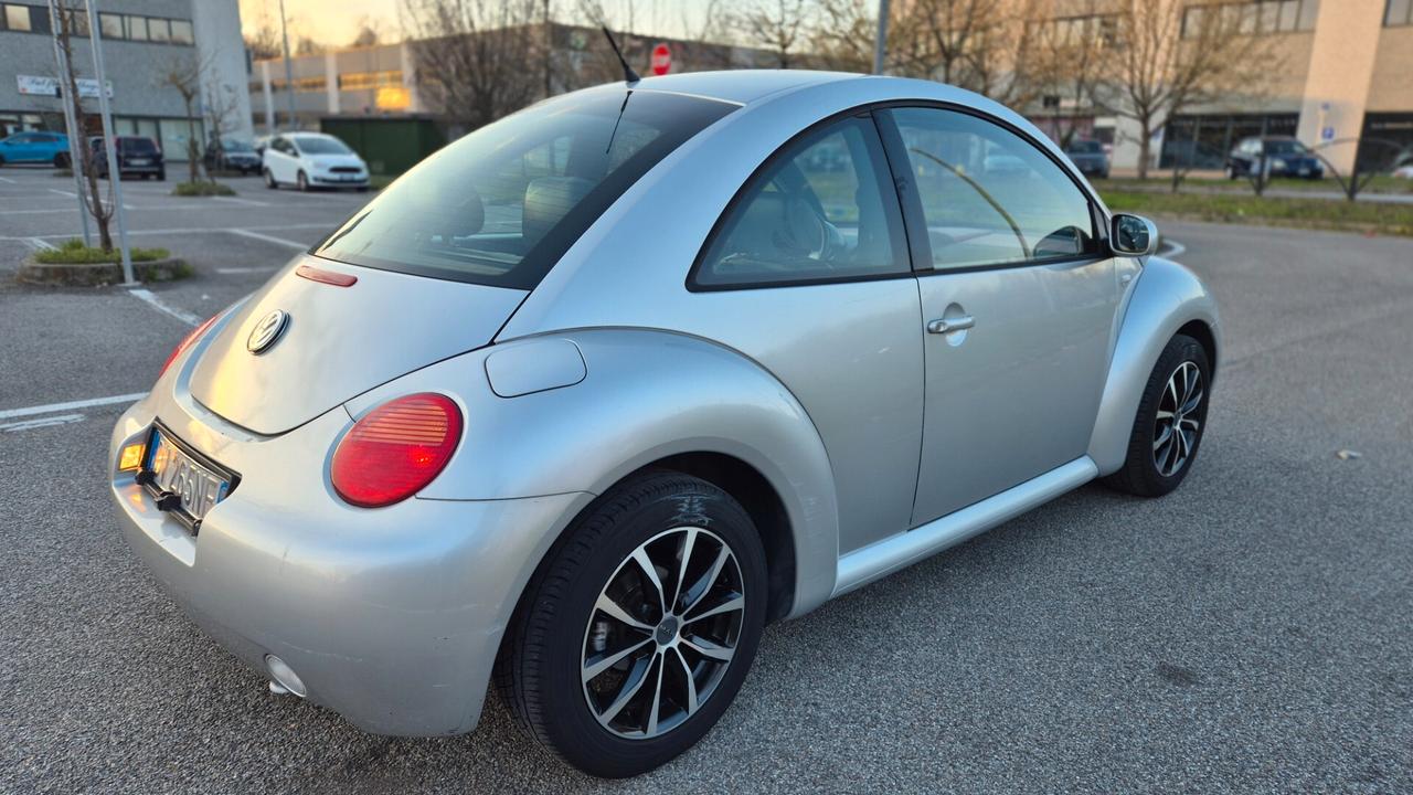 Volkswagen New Beetle 1.6