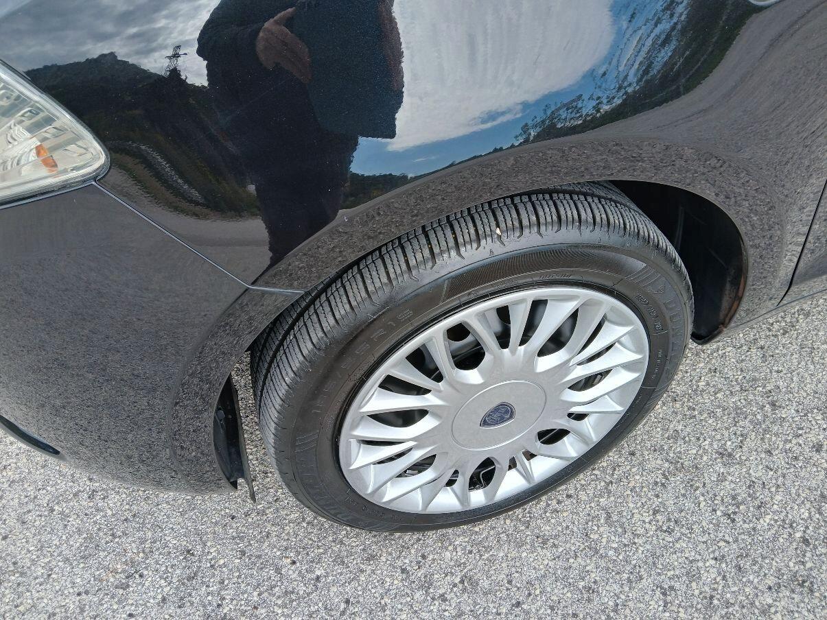 Lancia Ypsilon 1.2 Gold 5 Posti