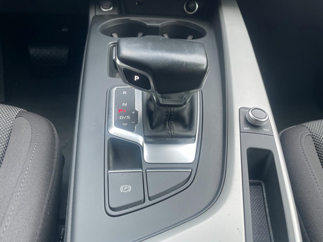 Audi A4 Avant 30 TDI/136 CV S tronic Business