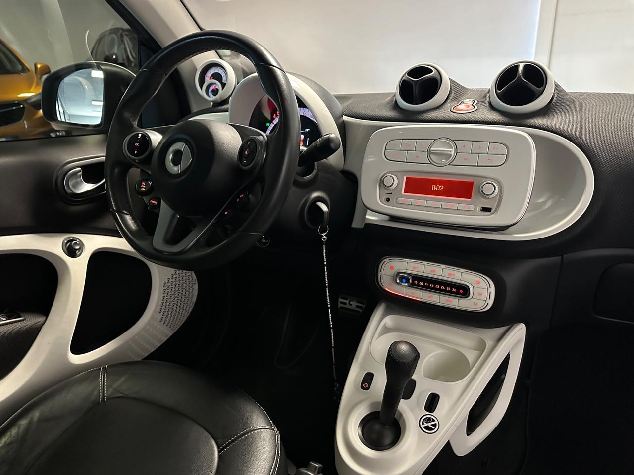 SMART FORTWO 1.0 PASSION 71CV AUTOMATICA TOTAL WHITE