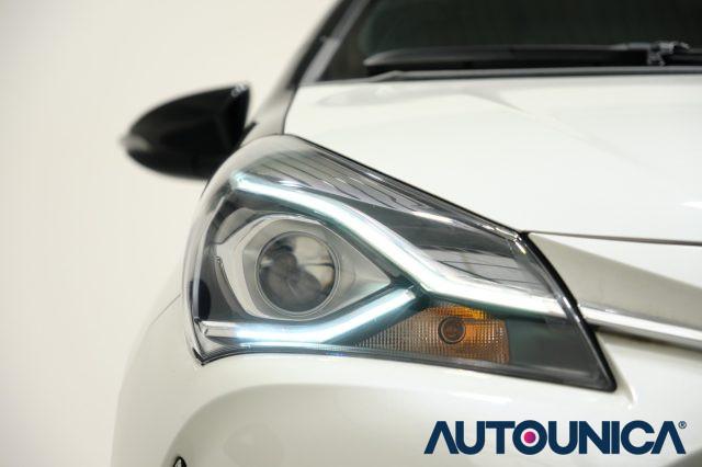 TOYOTA Yaris 1.5 HYBRID 5 PORTE TREND WHITE EDITION