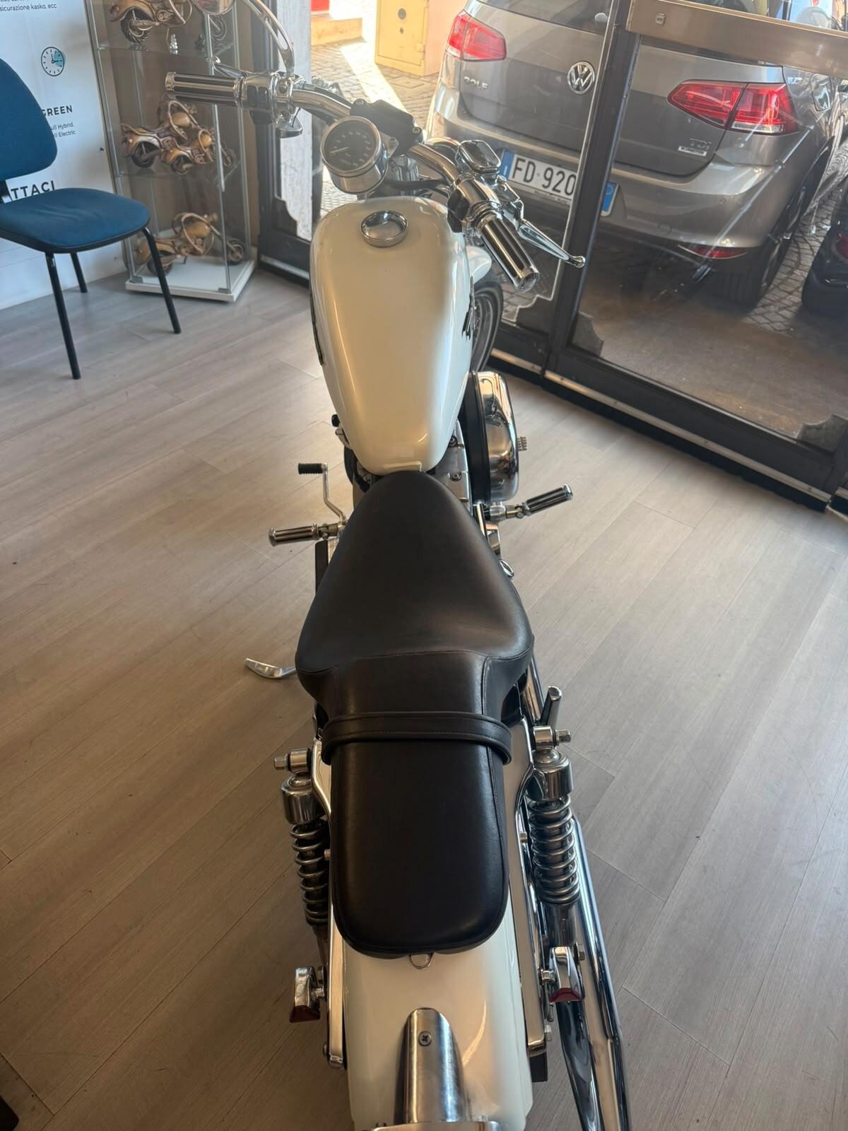 Harley-davidson 883 Sportster Custom