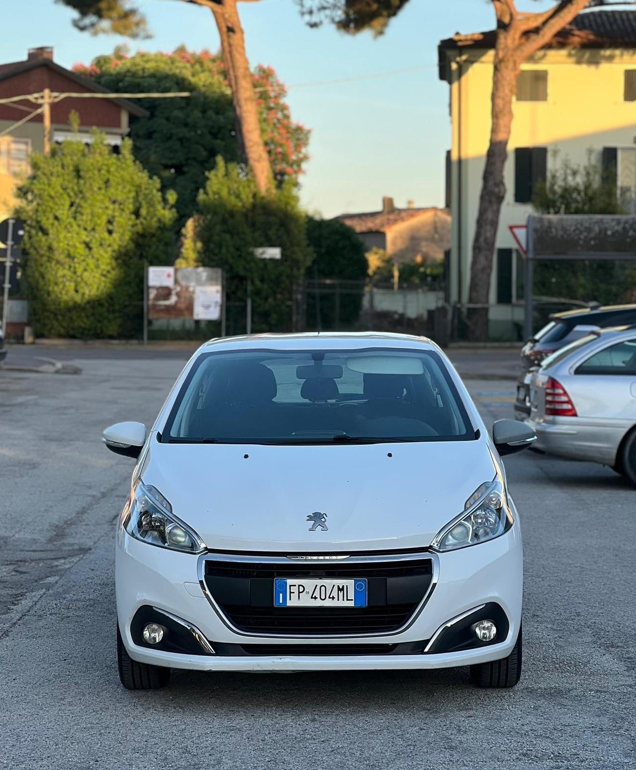 Peugeot 208 BlueHDi 75 5 porte Allure