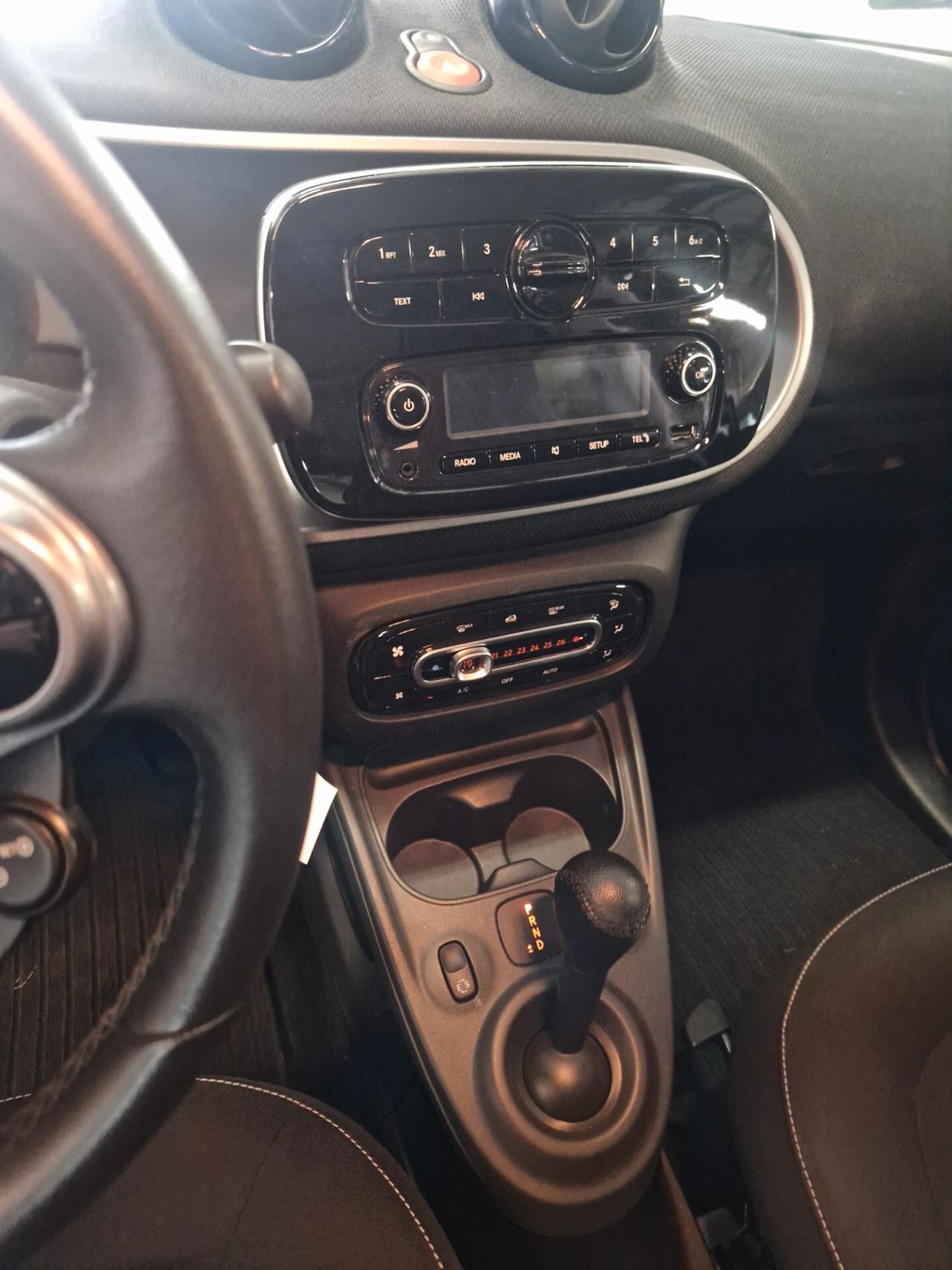 ForFour automatica solo 24000km passion garanzia