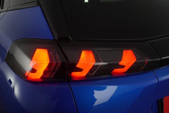 PEUGEOT 2008 2008 PureTech 130 S&S EAT8 Allure Pack