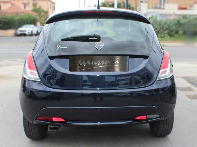 LANCIA Ypsilon 1.2 69 CV 5 porte Silver