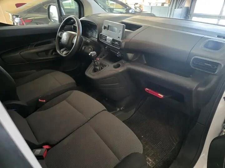 Citroen Berlingo 130cv Furgone 3 posti €6D, da rivedere