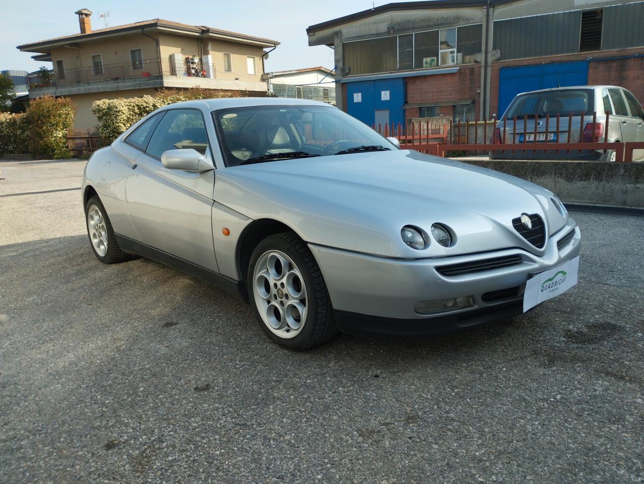 Alfa Romeo GTV 2.0i 16V Twin Spark cat