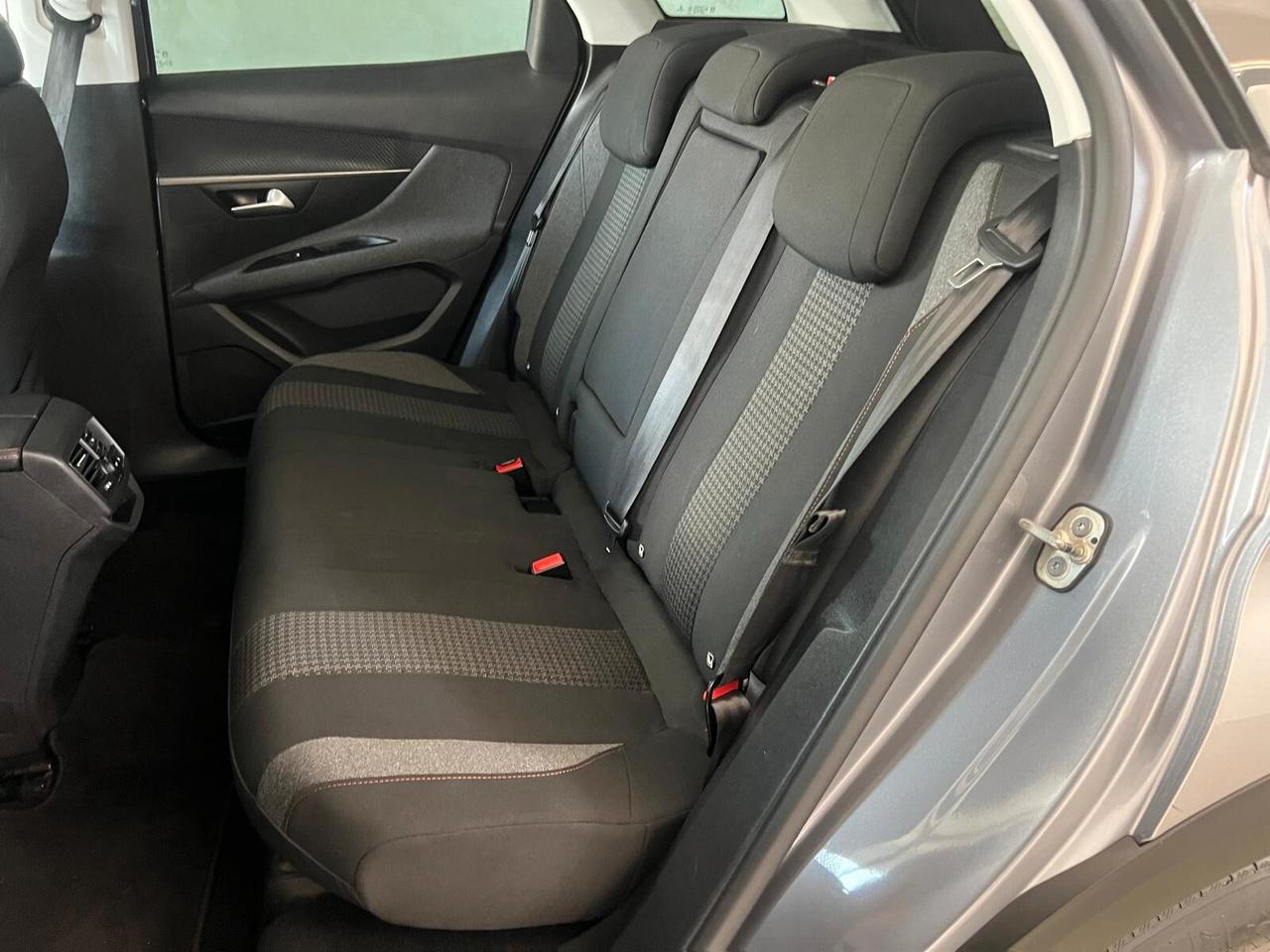 Peugeot 3008 BlueHDi 130 S&S EAT8 Active 2019