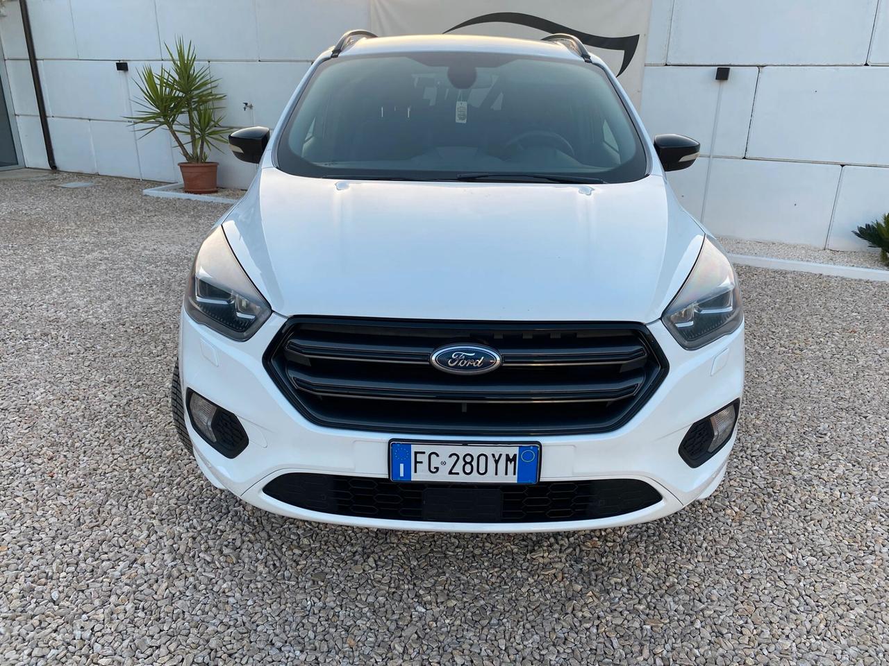 Ford Kuga 1.5 TDCI 120 CV S&S 2WD ST-Line