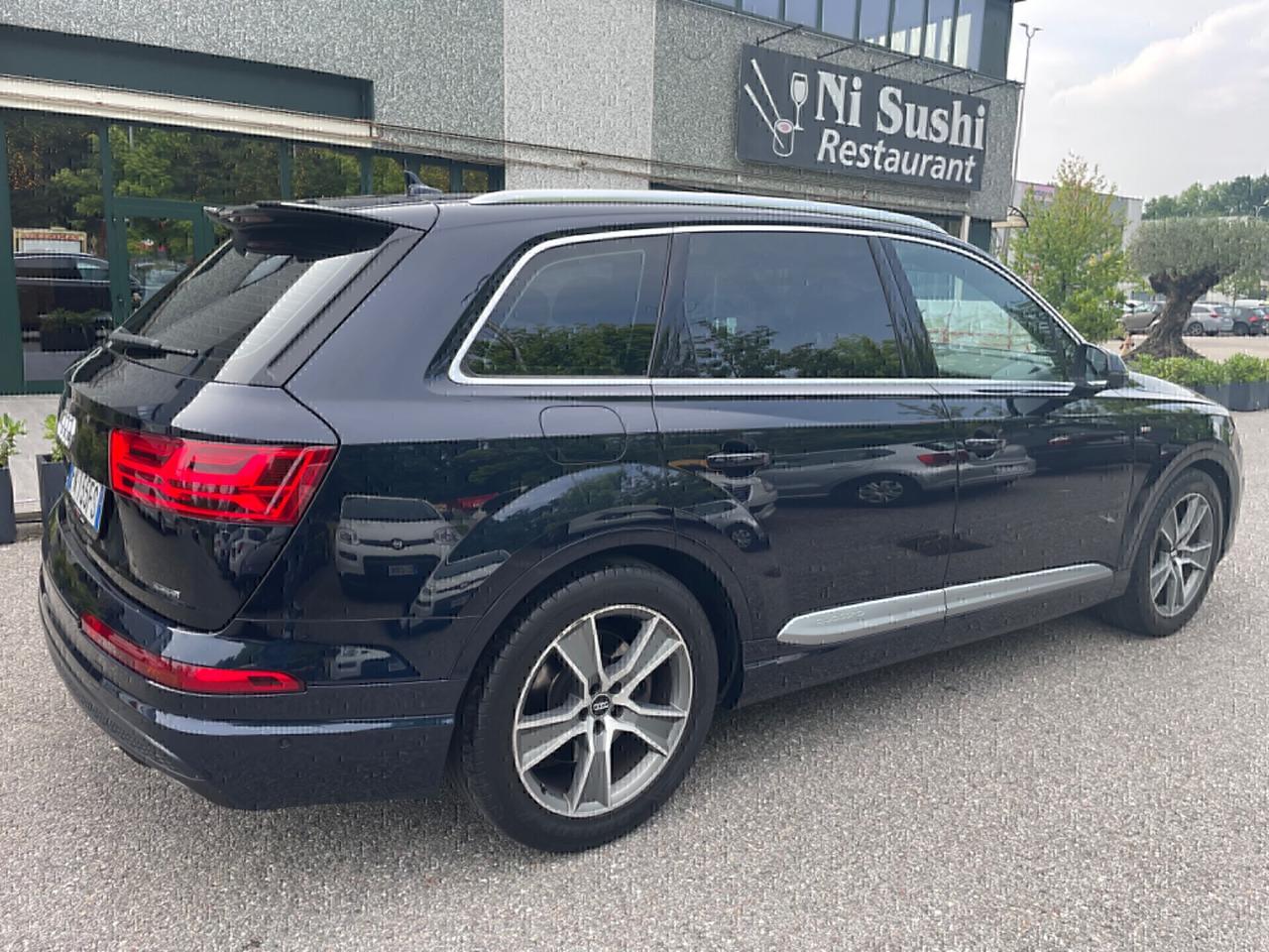 Audi Q7 3.0 TDI 272 CV quattro Automatik*S-line*Navi*Pelle*7 posti*