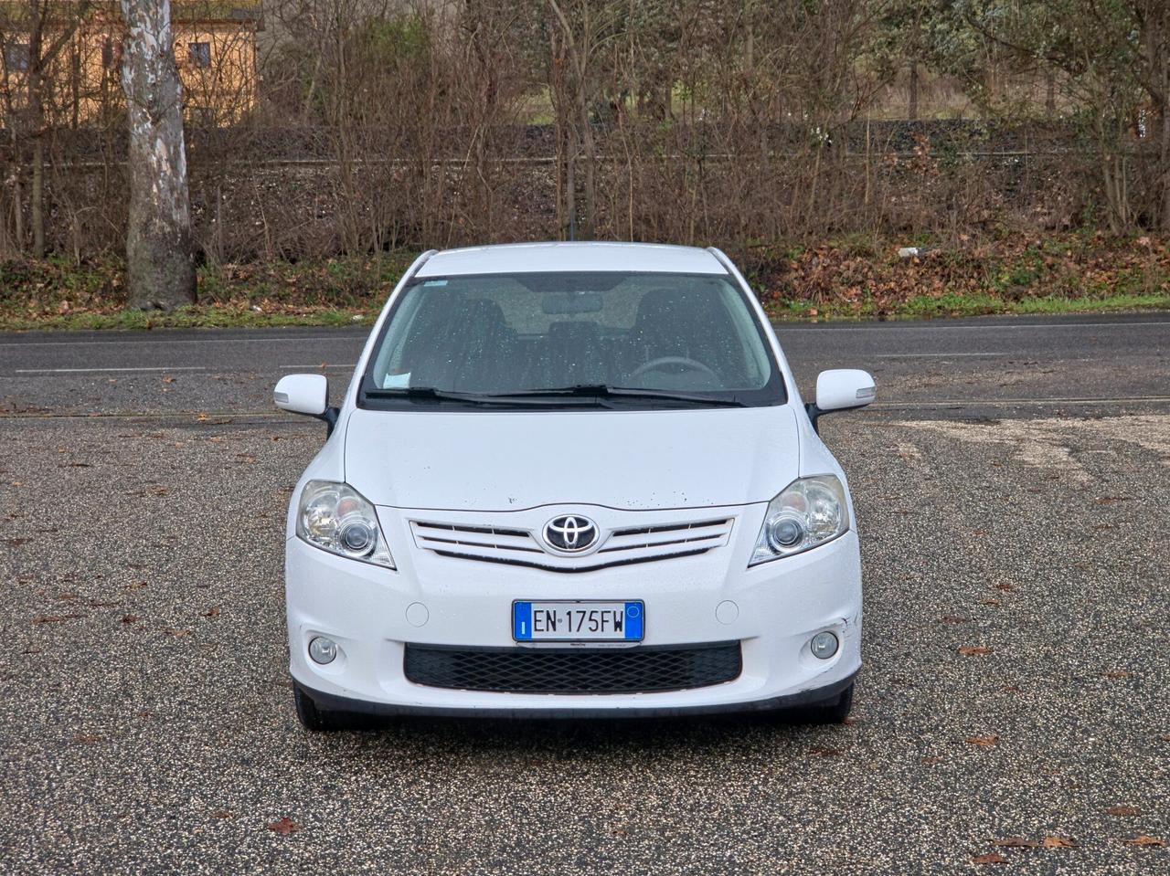 Toyota Auris 1.3 5 porte Active CV-99 2012-E5 Manuale NEO