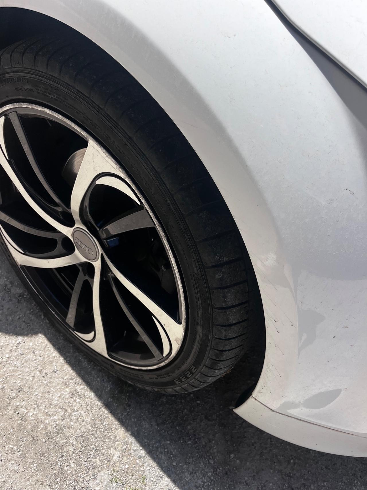 Audi TT 2.0 Tdi 170cv S-Line quattro full
