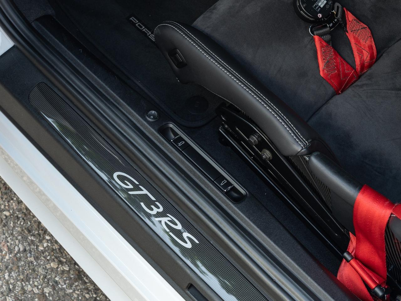 Porsche 911 4.0 GT3 RS - APPROVED - LIFT