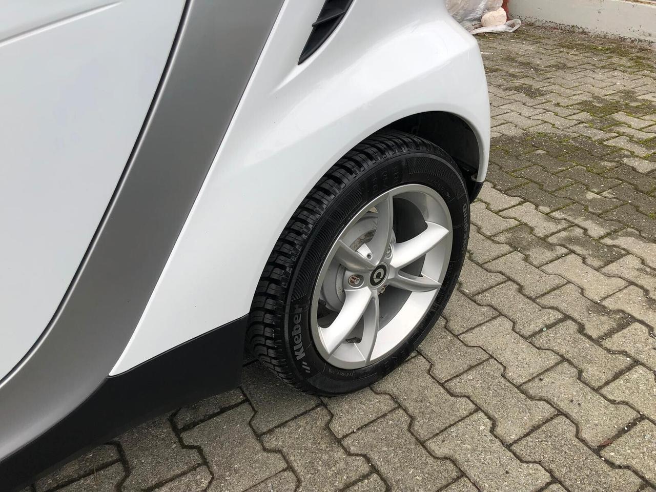 Smart ForTwo 1000 52 kW CON GARANZIA EUROPEA DELLA CONFORMGEST DI 12 MESI RINNOVABILE FINO A 36 MESI!!!