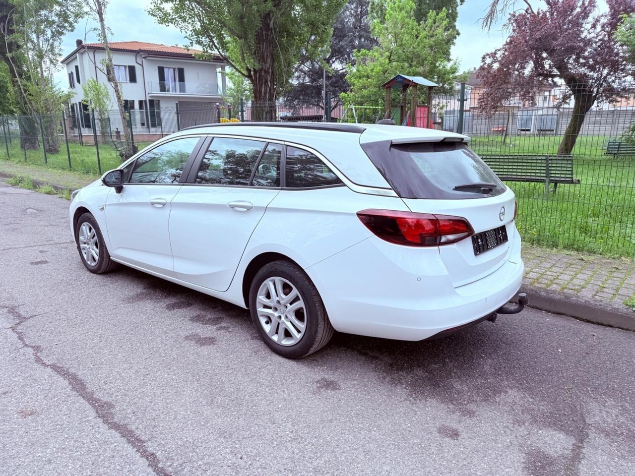Opel Astra-2019 UNICO PROPRIETARIOOO-PREZZOO SUPER