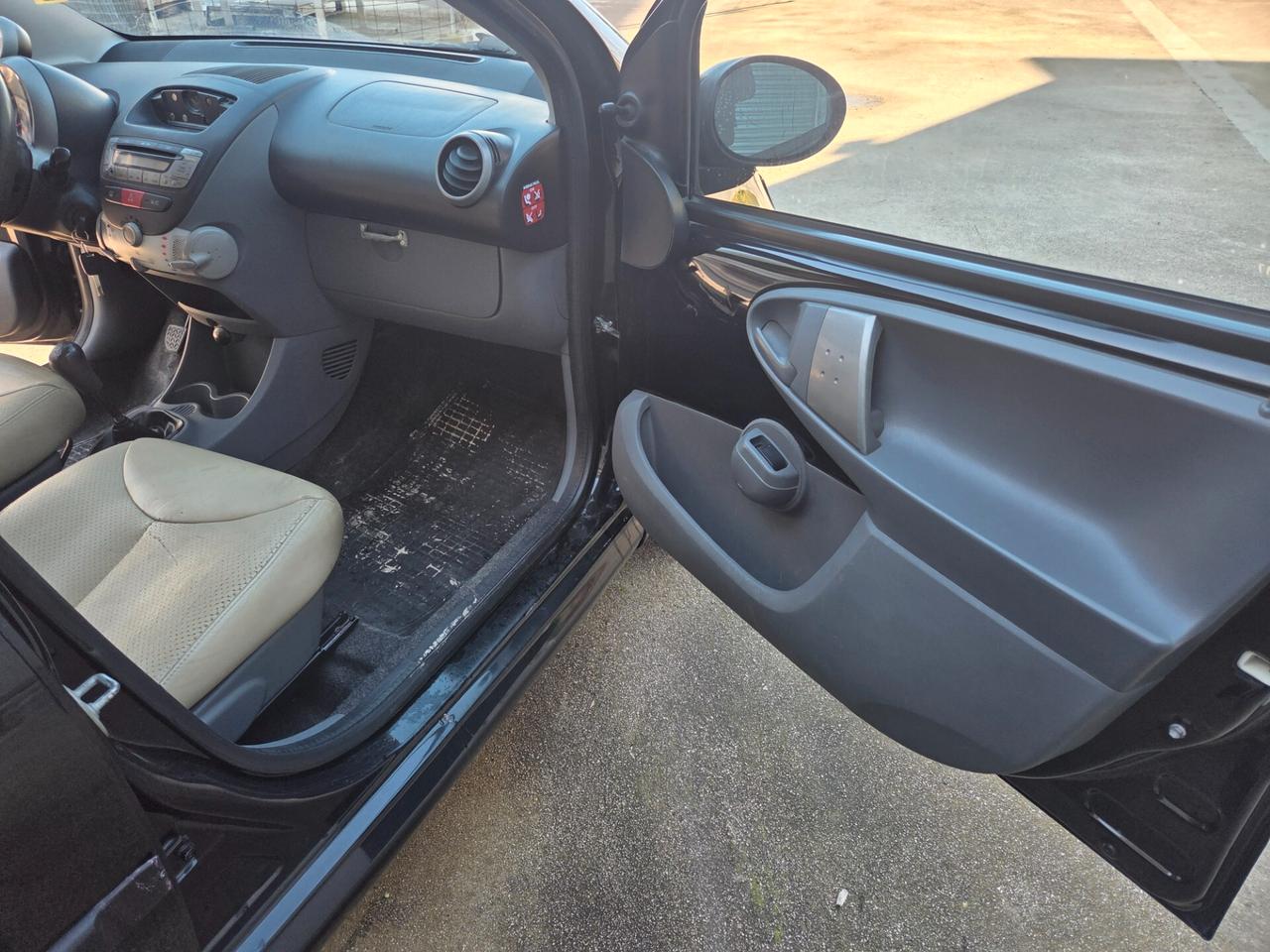 Peugeot 107 1.0 68CV 5p. Sweet Years