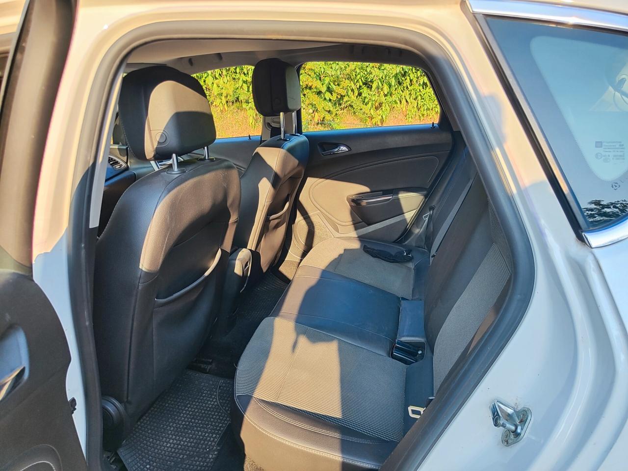Opel Astra 1.7 CDTI 110CV 5 porte