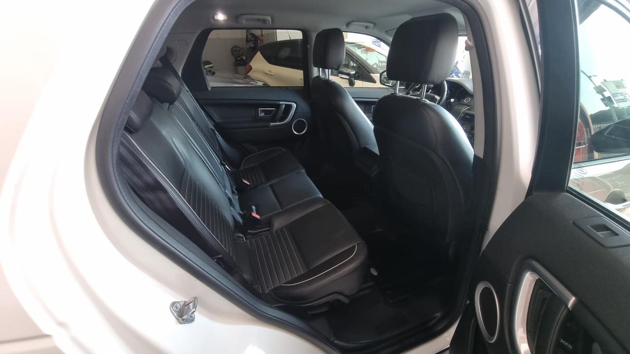 Land Rover Discovery Sport 2.0 TD4 150 CV AWD