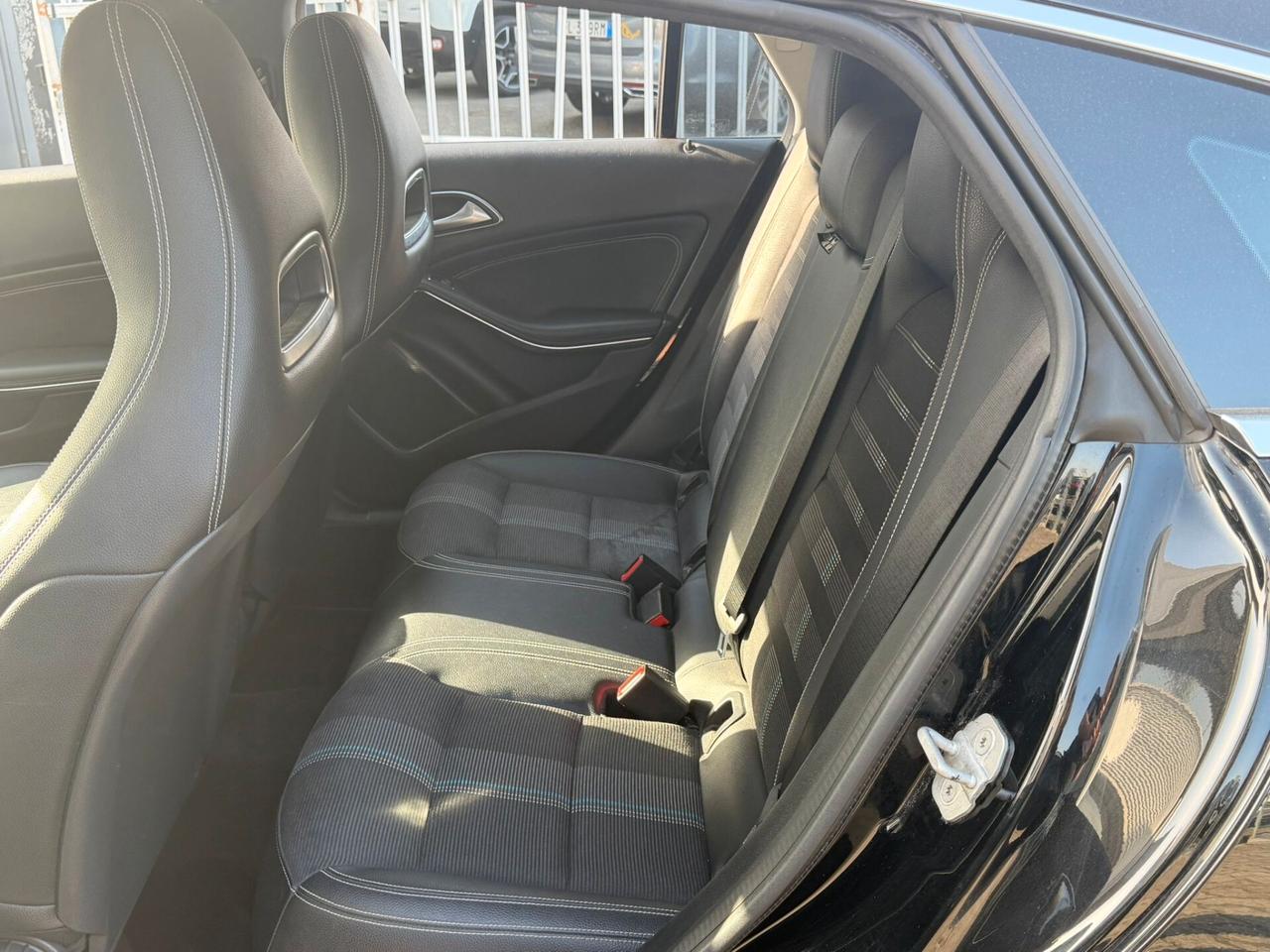 Mercedes-benz CLA 200 d Automatic Executive