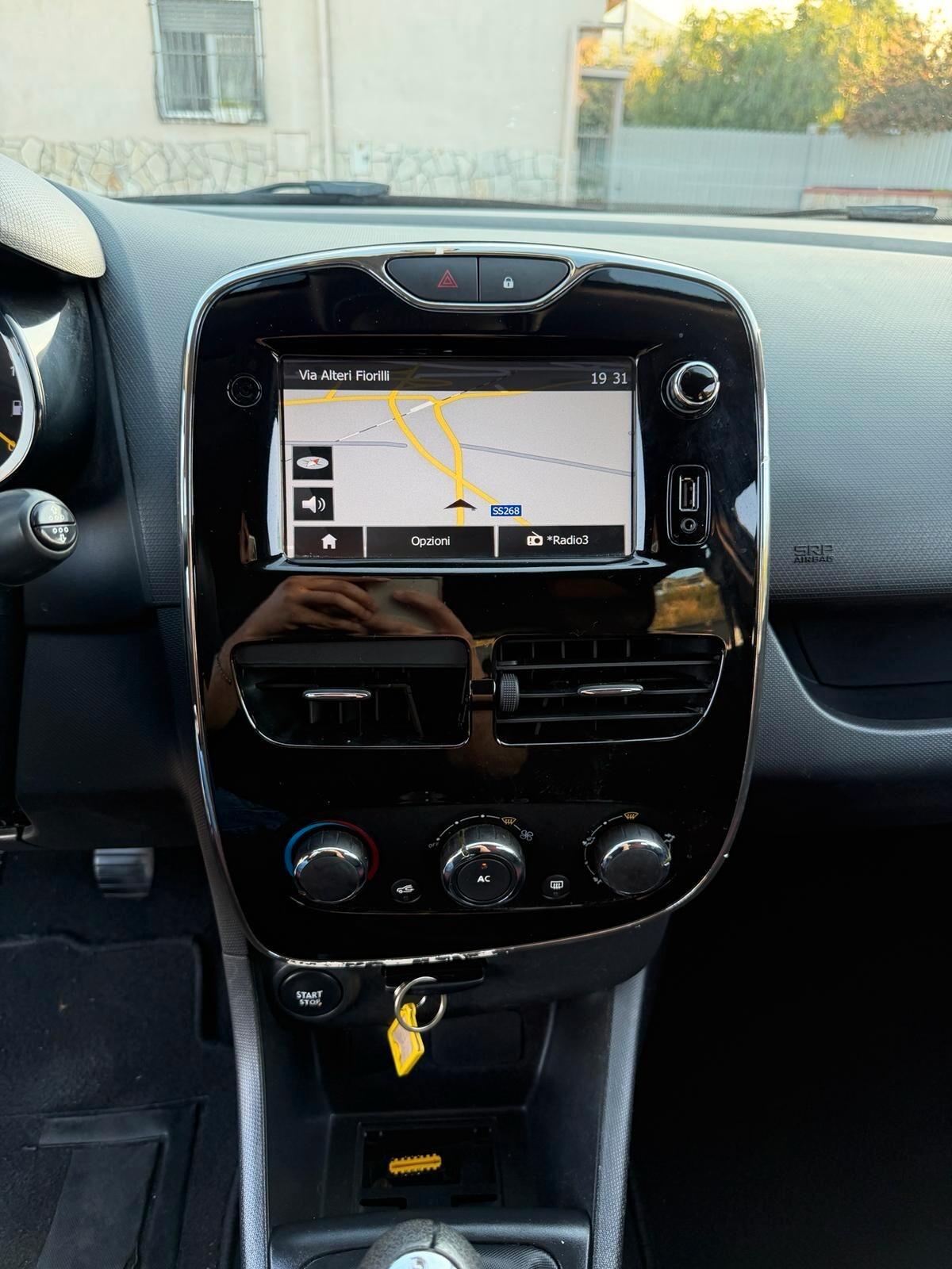 Renault Clio 1.2 75CV 5 porte Live-2014