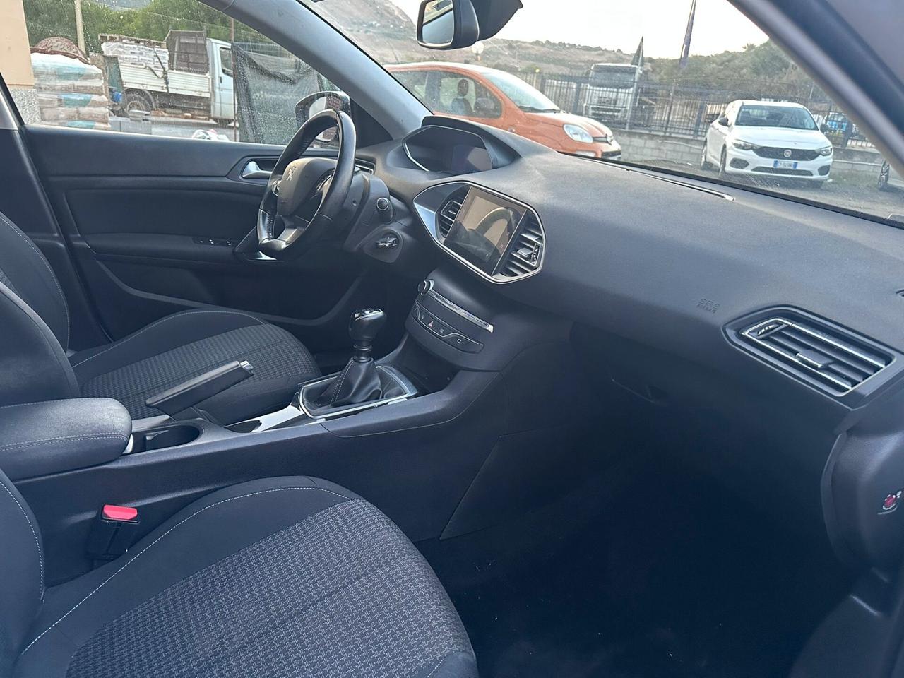 Peugeot 308 BlueHDi 100 S&S SW Active