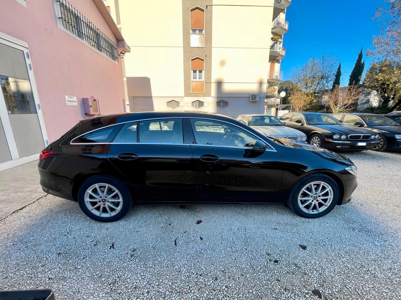Mercedes-benz CLA 180 BENZINA Auto Shooting Brake NEOPATENTATI