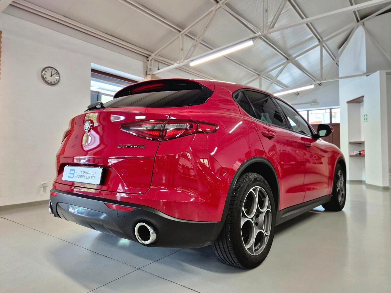 Alfa Romeo Stelvio 2.2 Turbodiesel 160 CV AT8 RWD Sport-Tech