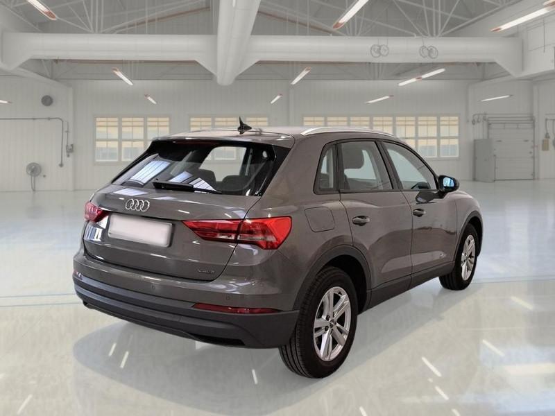 AUDI Q3 40 TDI quattro S tronic Business