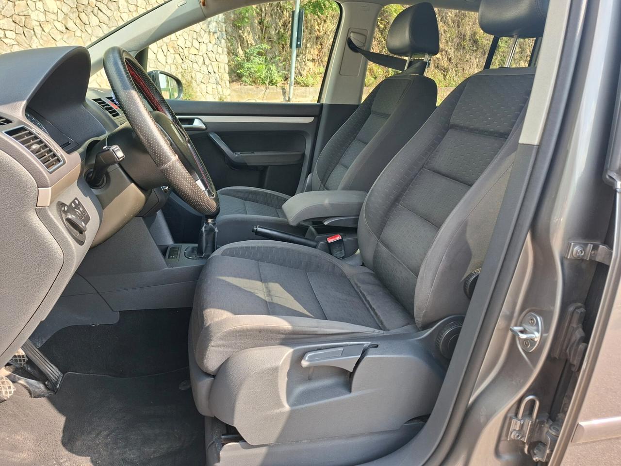Volkswagen Touran 1.4 METANO 5 Posti