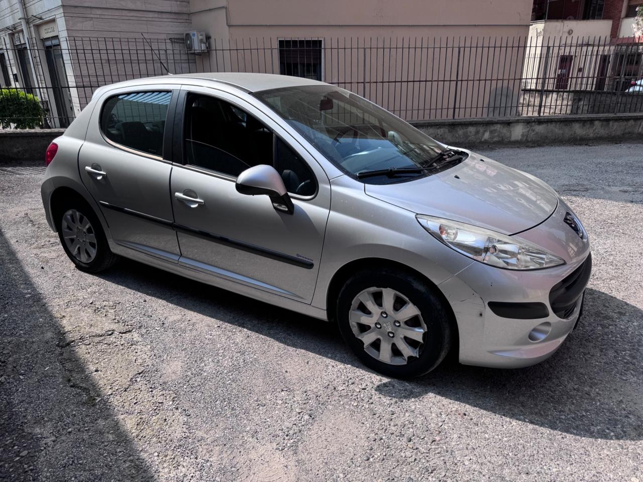 Peugeot 207 1.4 VTi 95CV 5p. Energie