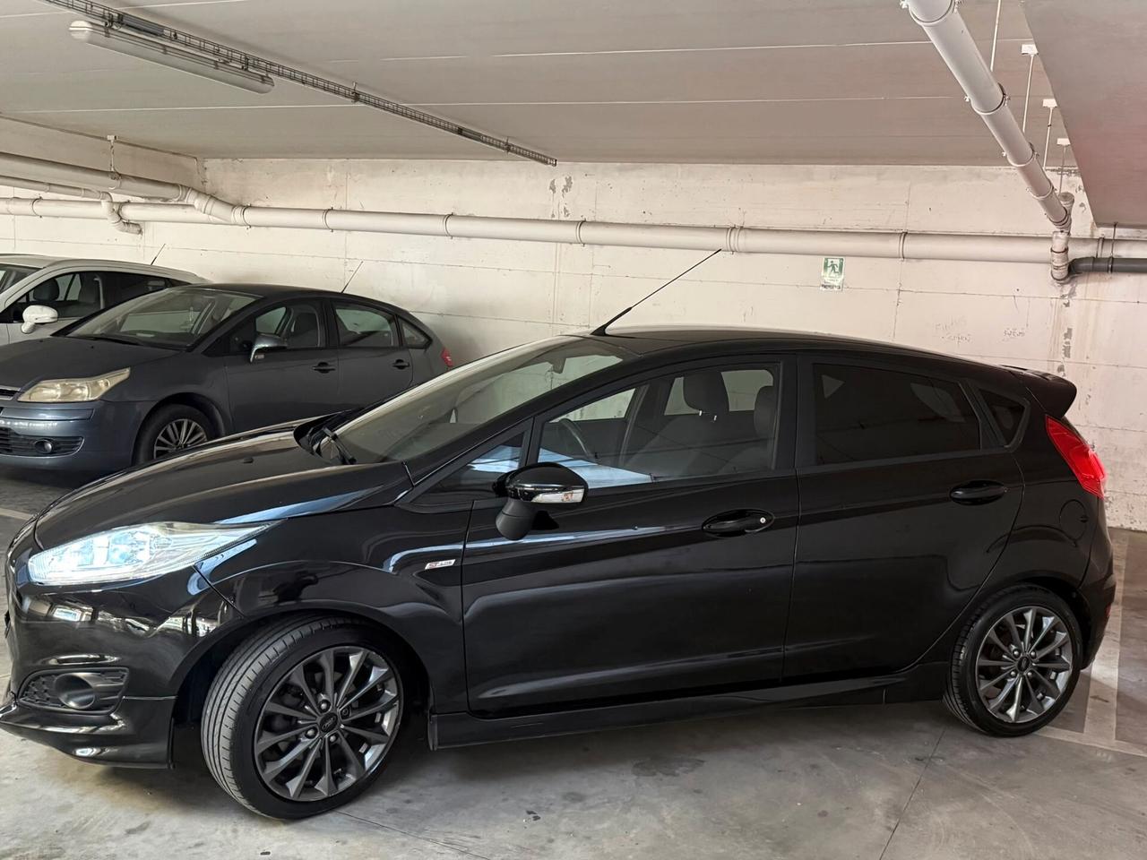 Ford Fiesta 1.5 TDCi 95CV 5 porte Black& White Edition
