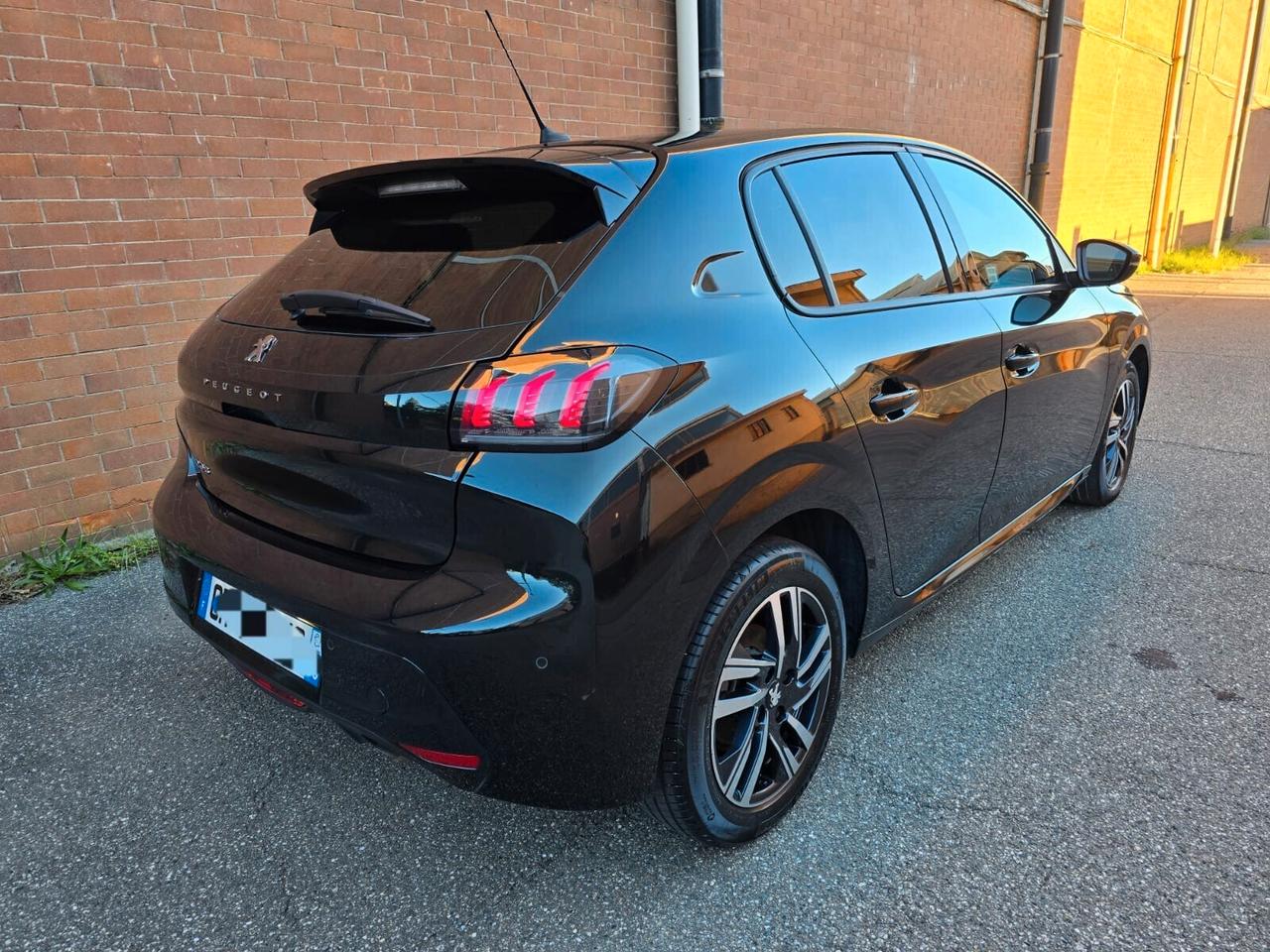 Peugeot 208 PureTech 100 Stop&Start 5 porte Allure