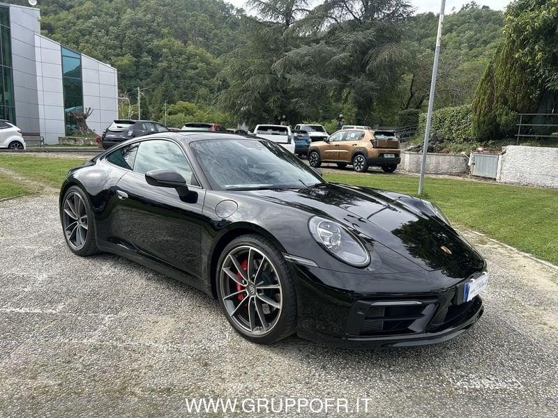 Porsche 911 (992) Carrera 4S