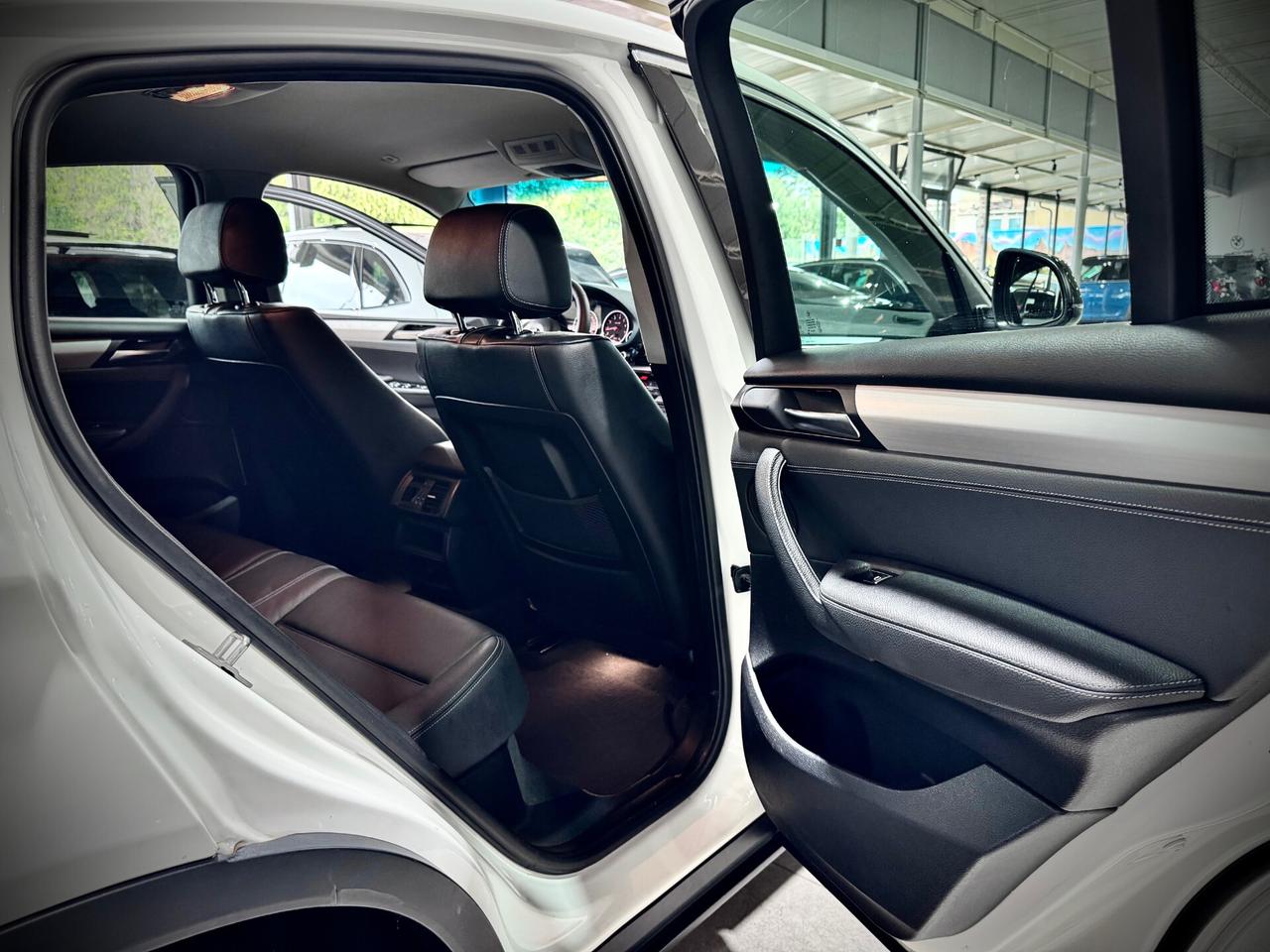 BMW X4 xdrive20i 184CV X Line