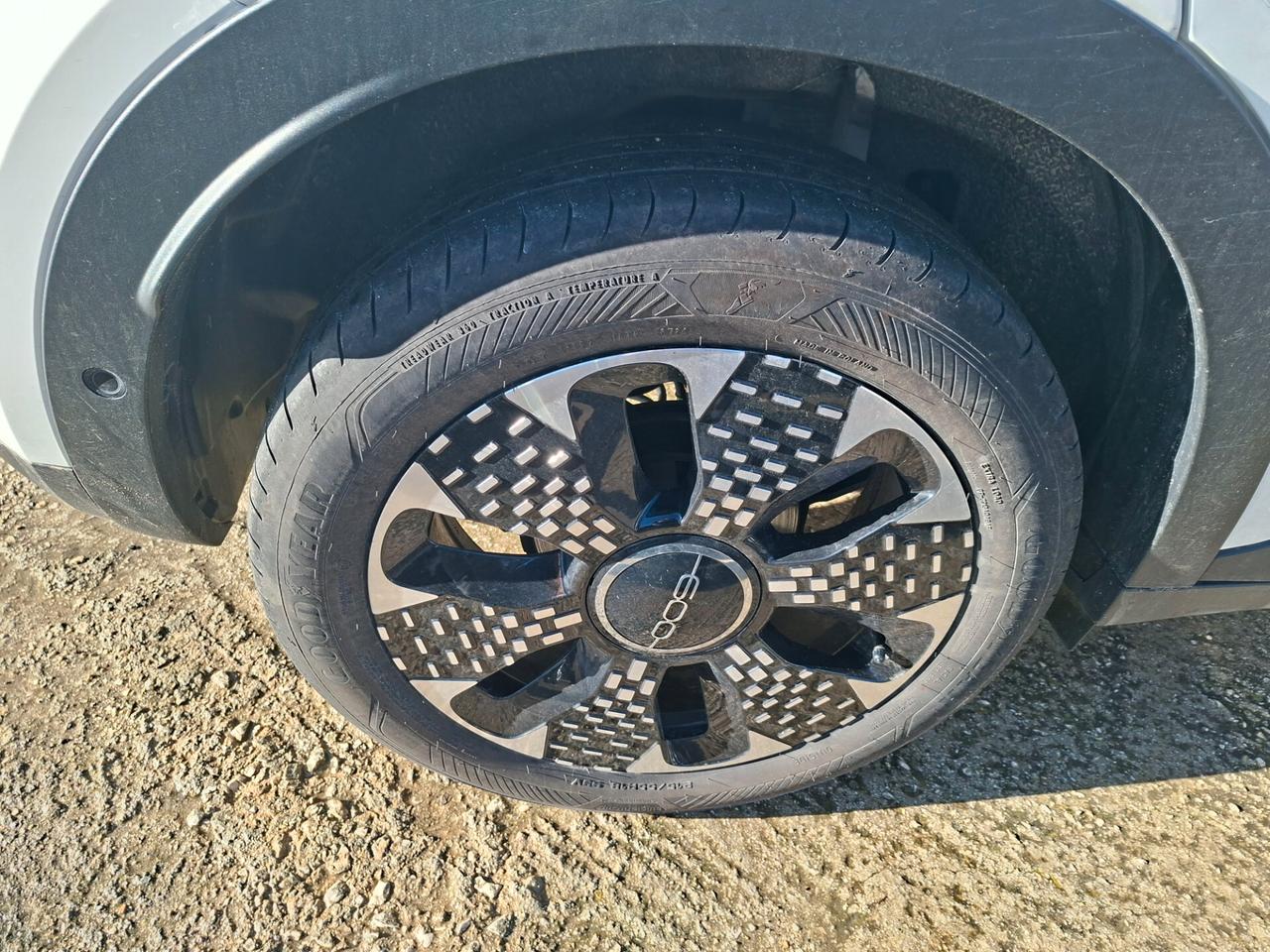 Fiat 600 Hybrid 100 CV DCT MHEV La Prima