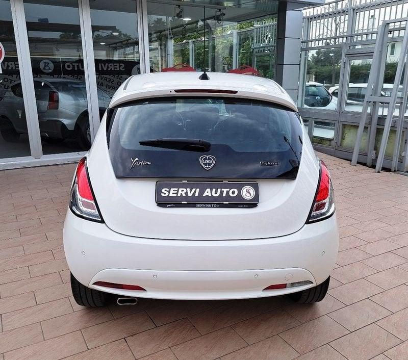 Lancia Ypsilon 1.0 FireFly 5 porte S&S Hybrid Gold