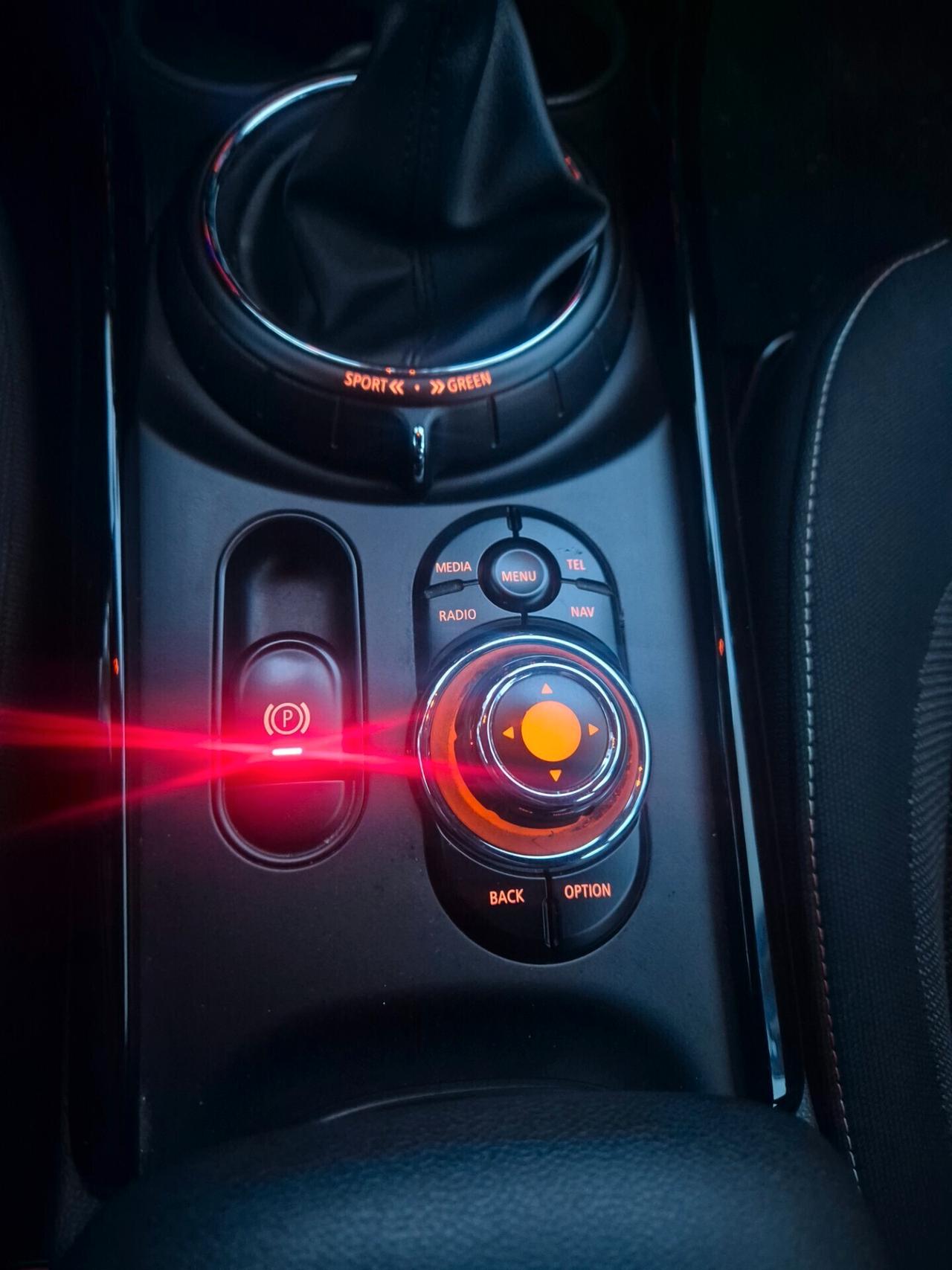 Mini Cooper Clubman 2.0 D 10/2016