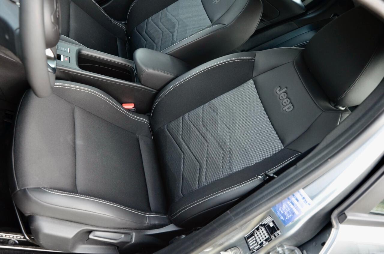 JEEP AVENGER 1.2 t ALTITUDE FWD 100cv, PREZZO REALE, UNICOPROPRIETARIO, SERVICE JEEP, UFF ITALIANA, EURO 6D, NAVI, PERMUTE