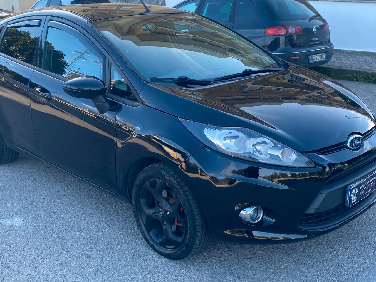 Ford Fiesta 1.4 TDCi 70CV 5 porte Titanium