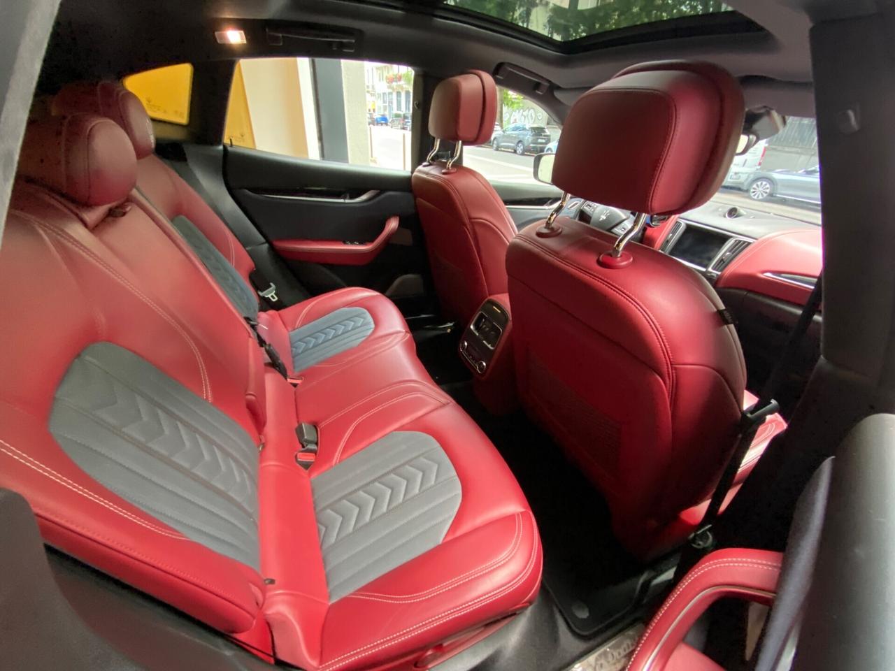 Maserati Levante 3.0 V6 275cv AWD Granlusso