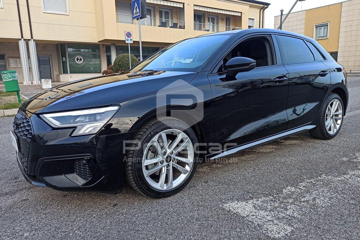 AUDI A3 SPB 35 TFSI S tronic Identity Black