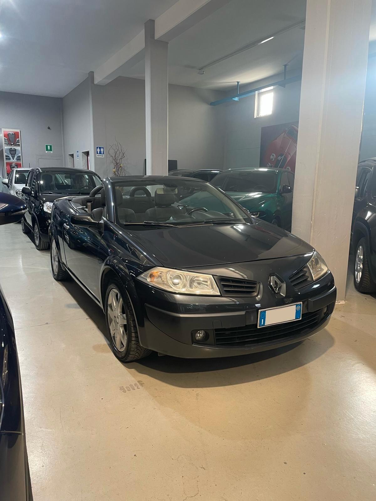 Renault Megane Mégane 1.5 dCi/105CV 4 porte Dynamique