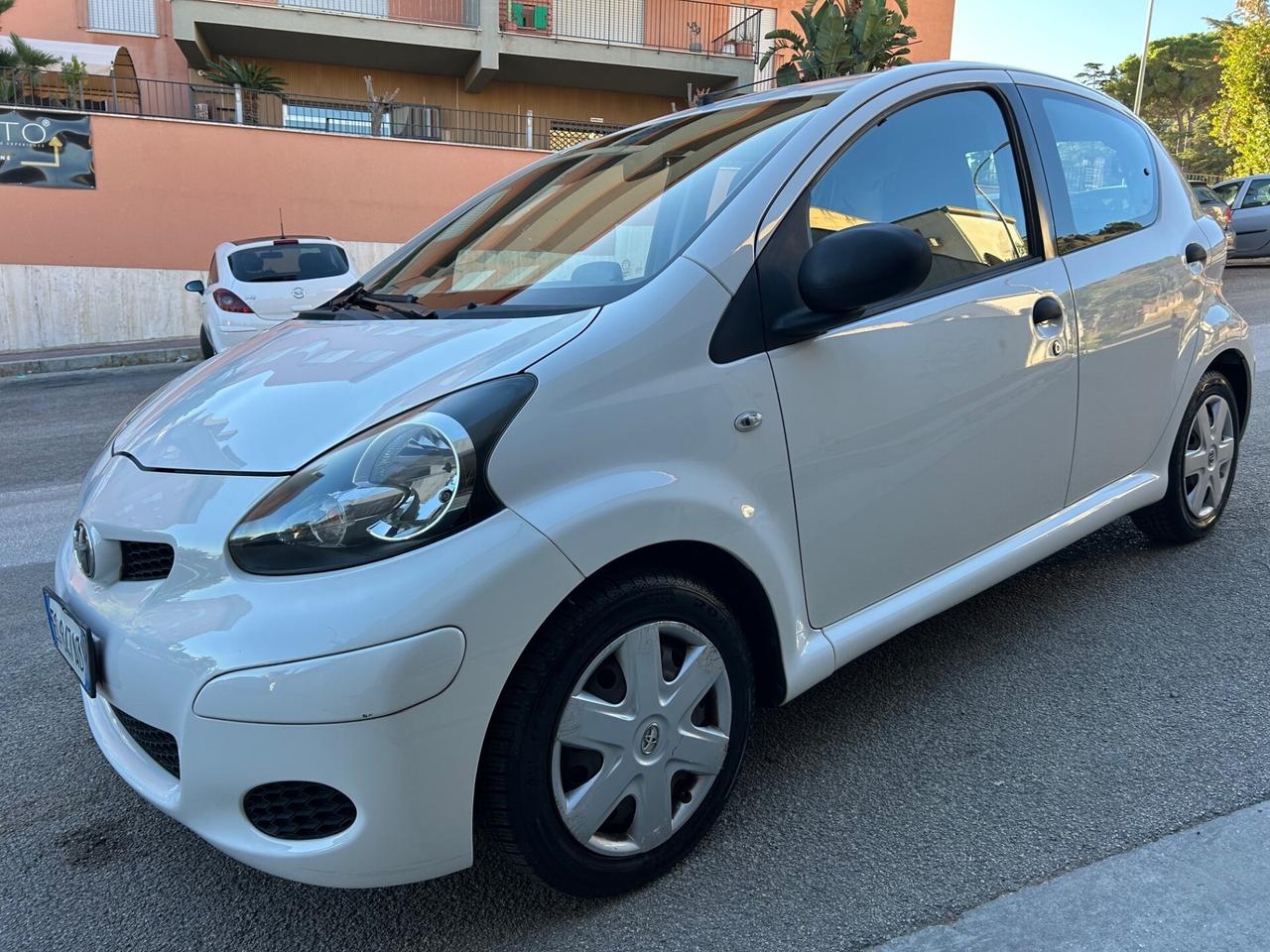 Toyota Aygo 1.0 benz ideale per neopatentati