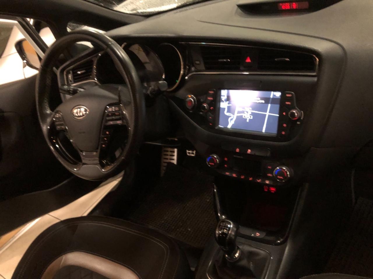 Kia Ceed Sportswagon cee'd 1.6 CRDi 110 CV SW GT Line POCHI CHILOMETRI-UNICO PROPRIETARIO
