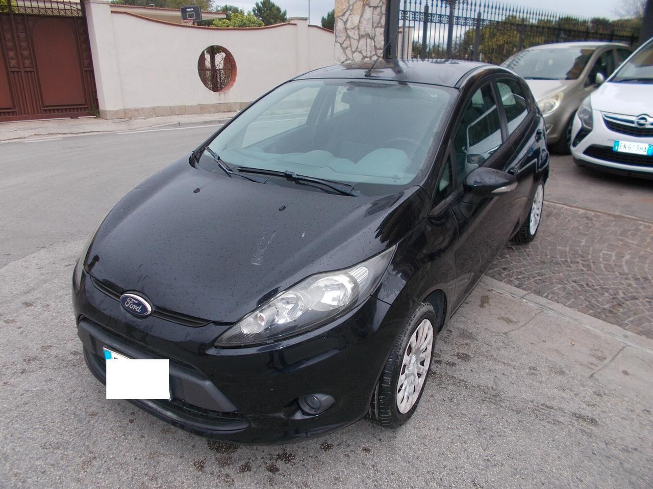 Ford Fiesta 1.4 16V 5p. Bz.- GPL Titanium Bs.