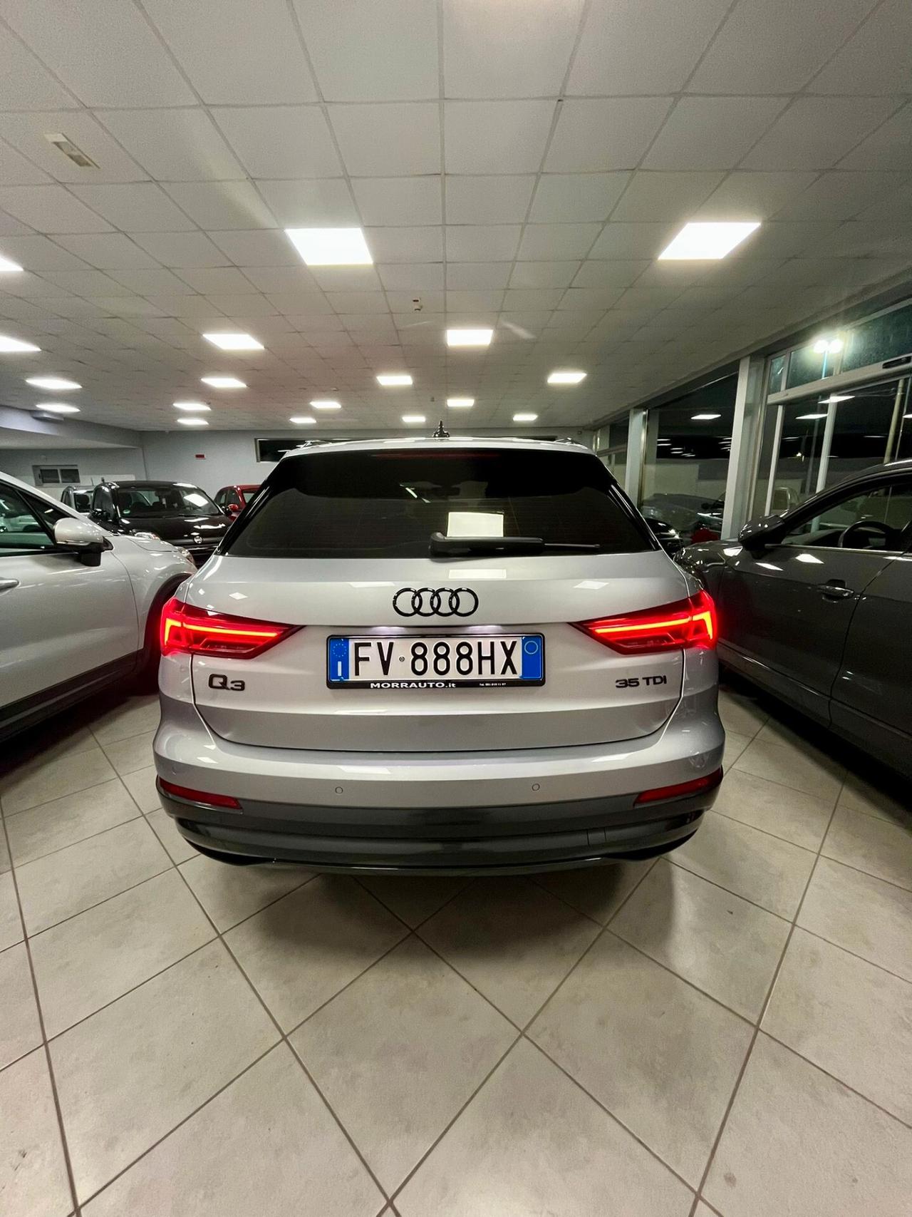 Audi Q3 35 TDI S tronic Business