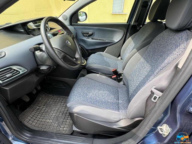 LANCIA Ypsilon 1.0 FireFly 5 porte S&S Hybrid Silver Plus