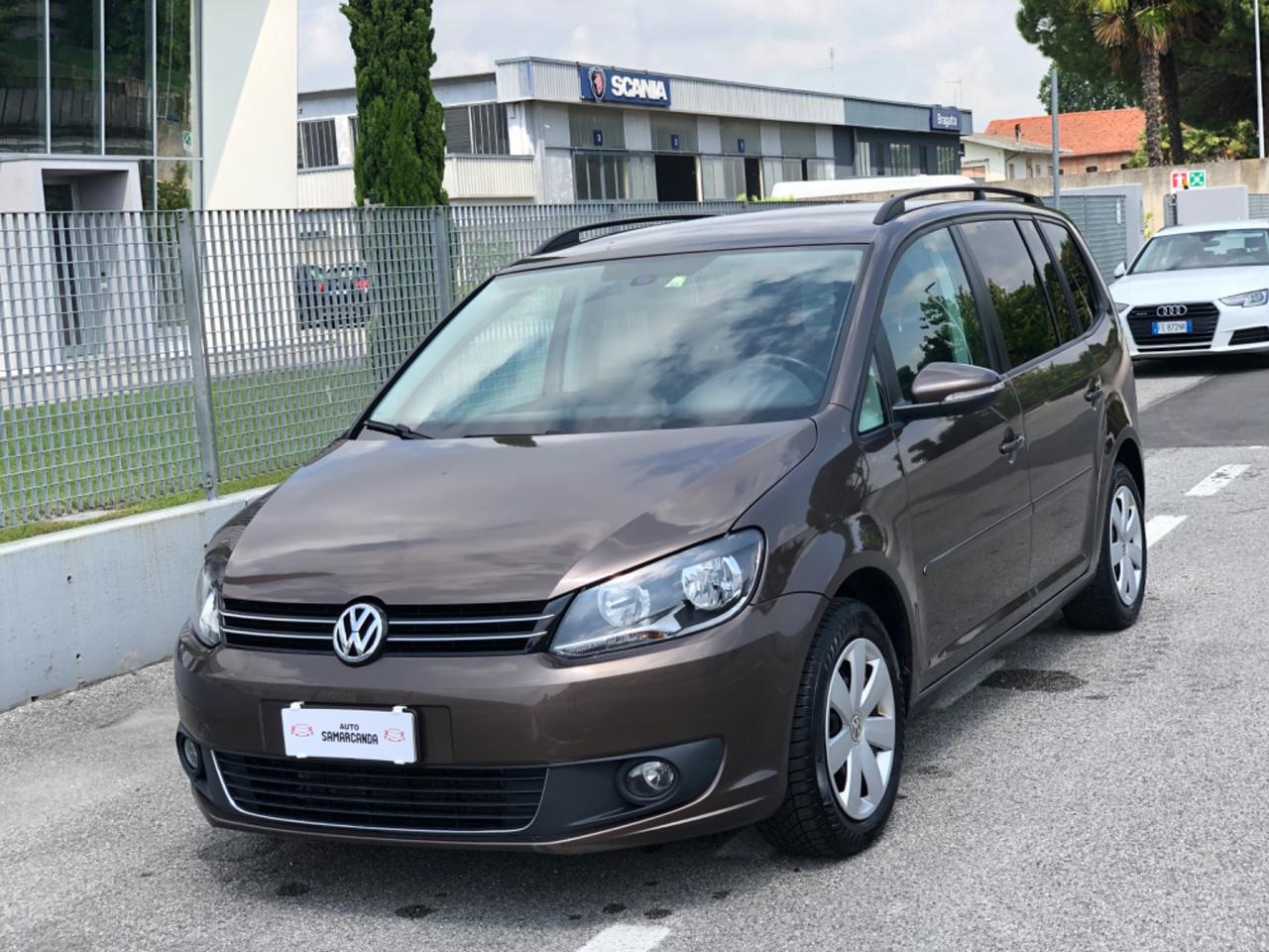 Volkswagen Touran 1.6 TDI 105CV 7 POSTI 2014